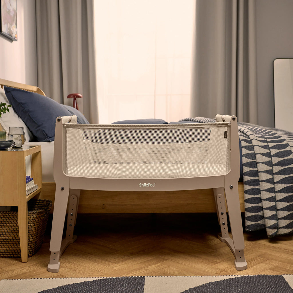 SnuzPod Studio Bedside Crib - Milan