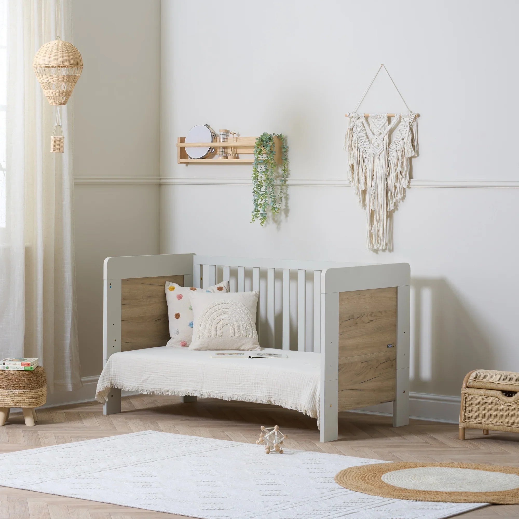 Tutti Bambini Essentials Alba Cot Bed - White Sand / Distressed Oak