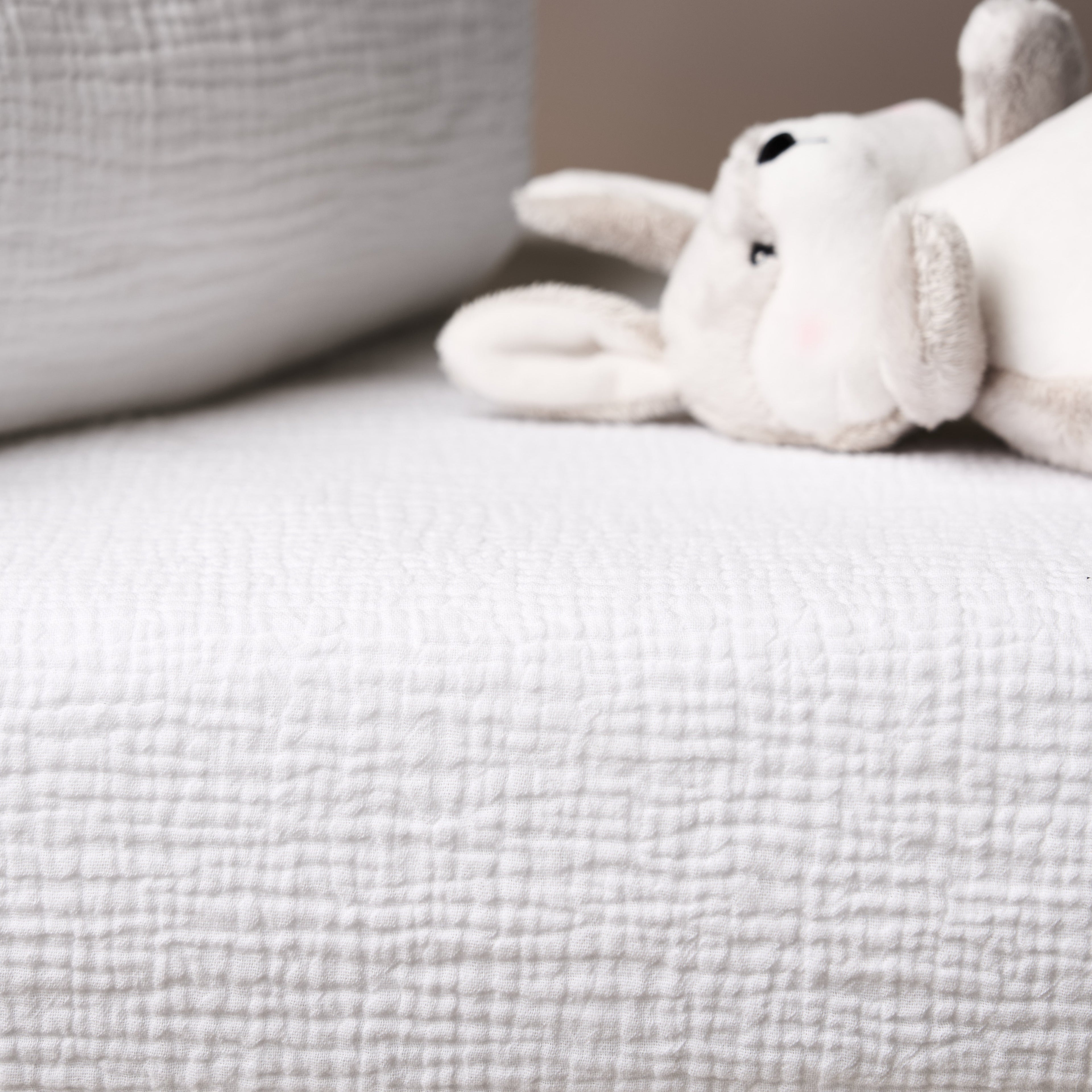 Obaby Muslin Fitted Sheet 140cm x 70cm - White