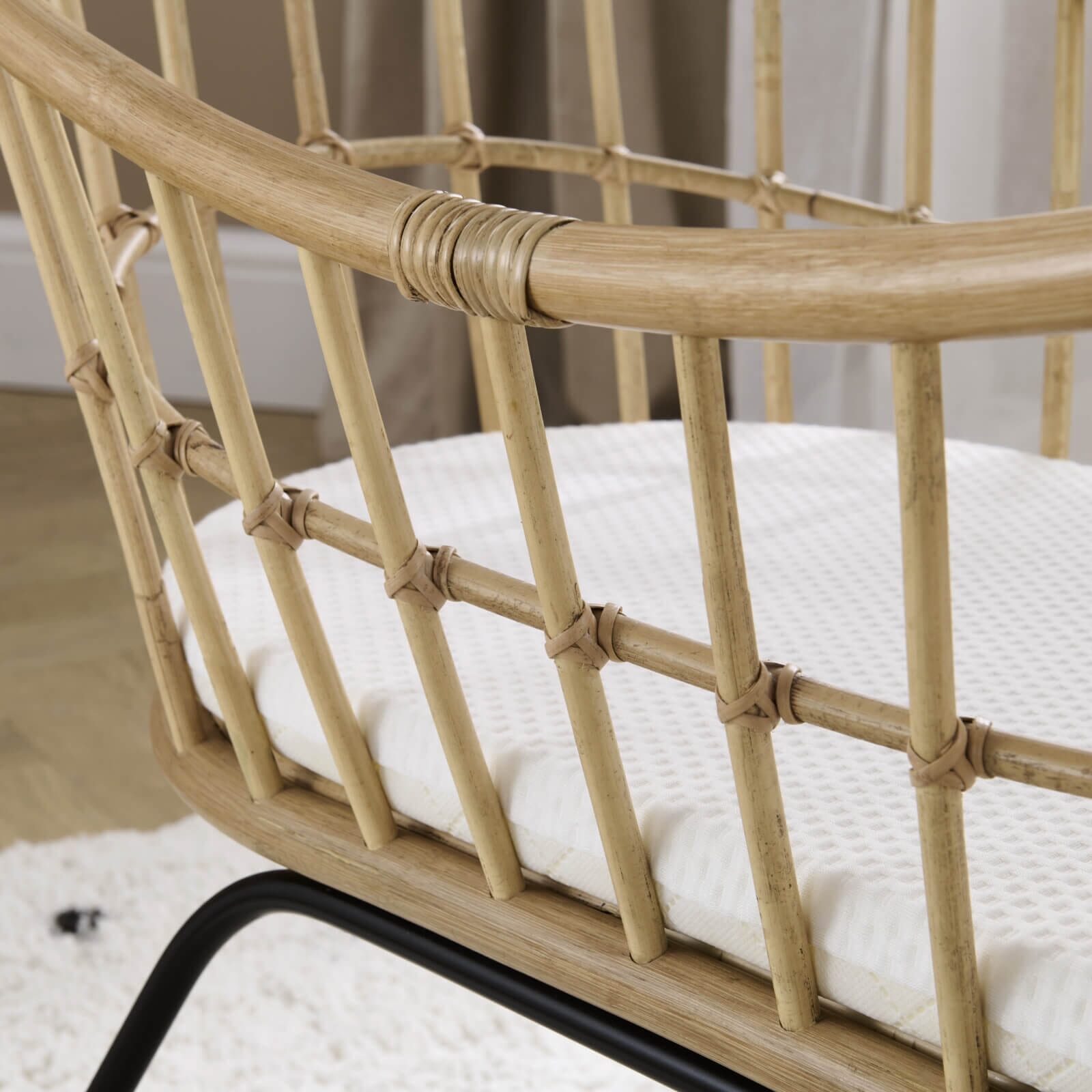 CuddleCo Aria Wave Crib - Rattan