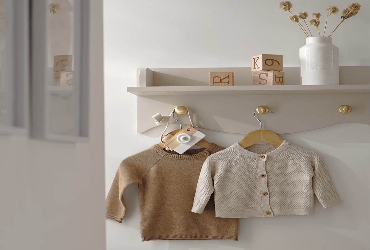 CuddleCo Clara Nursery Shelf - Cashmere and Ash