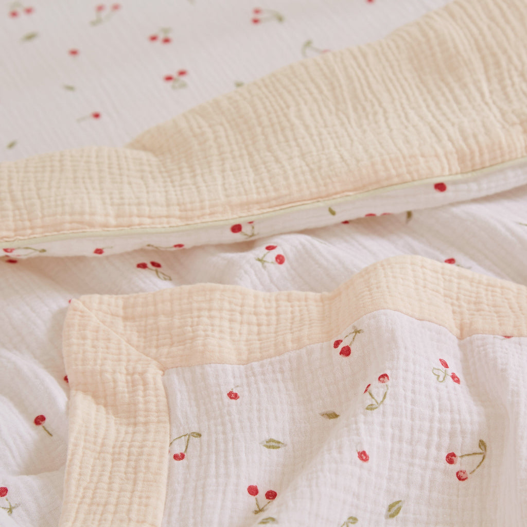 CuddleCo 4 Piece Cot Bed Bedding Set - Ditsy Cherry