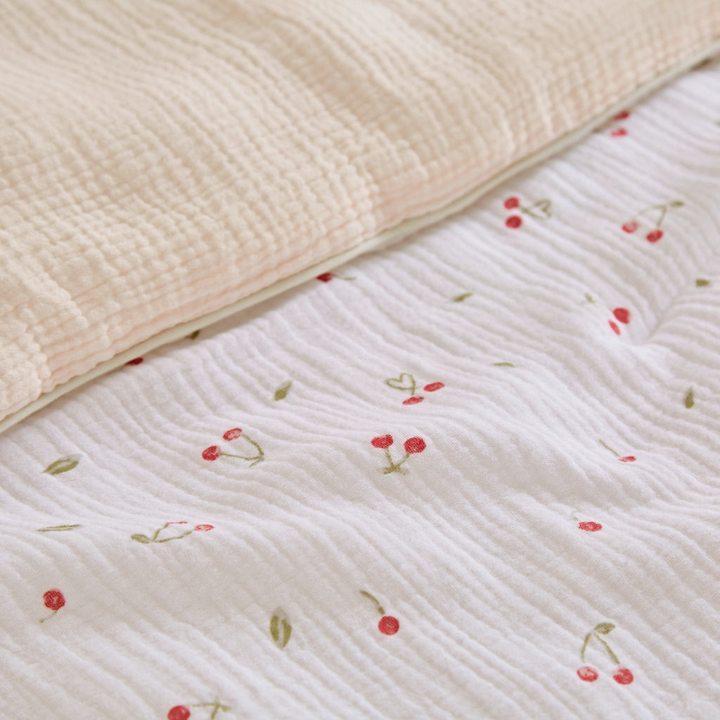 CuddleCo 4 Piece Cot Bed Bedding Set - Ditsy Cherry