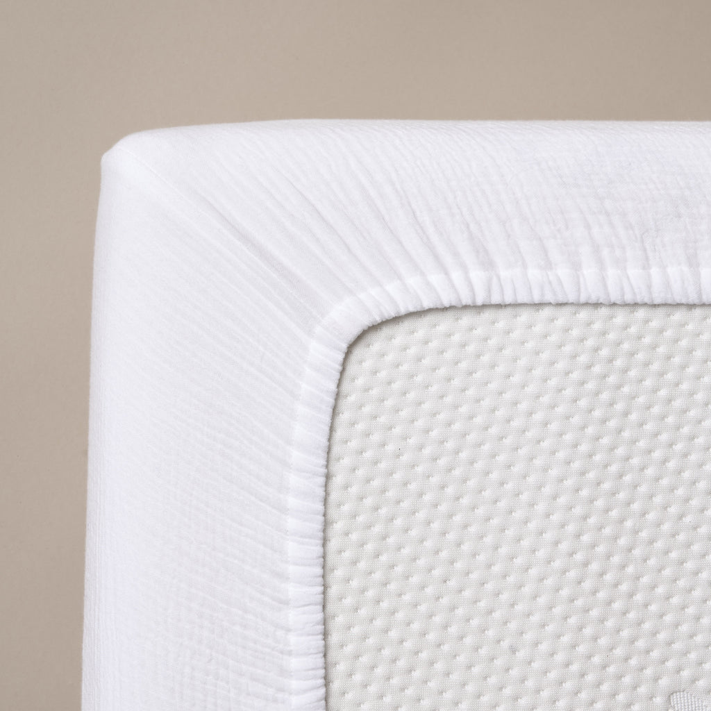 Obaby Muslin Fitted Sheet 100cm x 50cm - White
