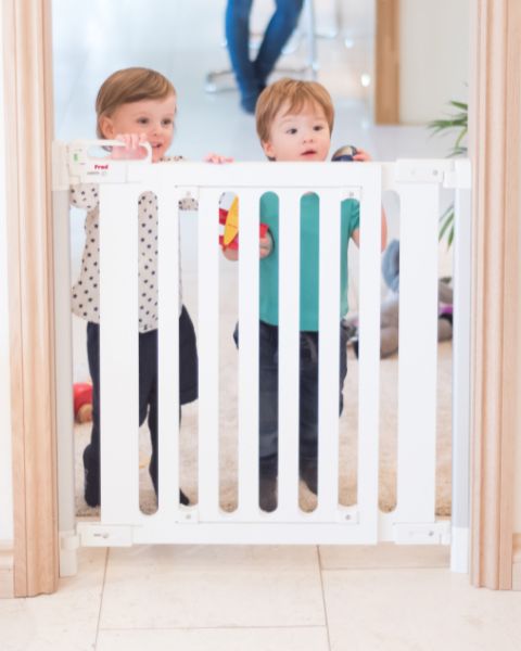 Fred Safety Screw Fit Wooden Stairgate