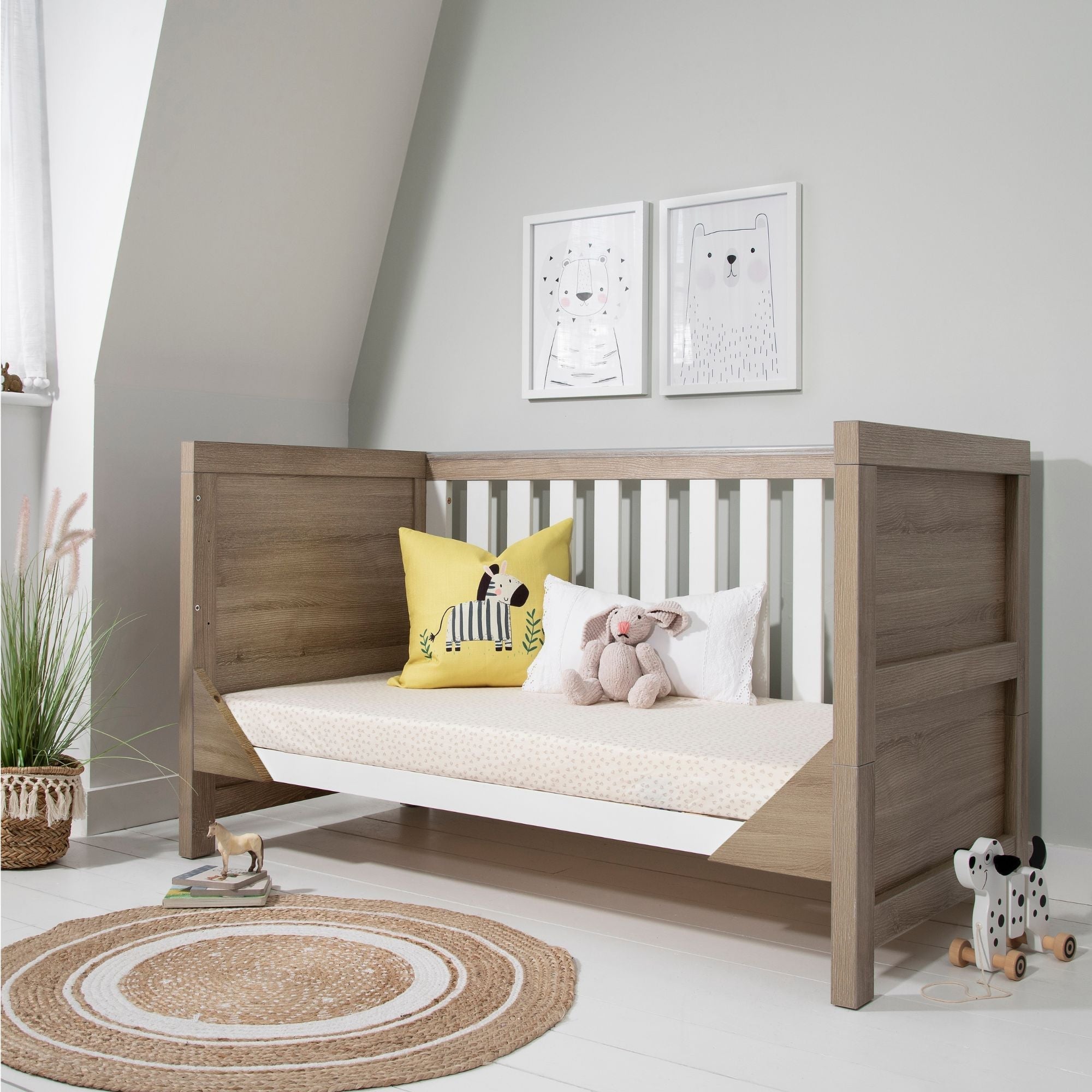 Tutti Bambini Modena 3 in 1 Cot Bed - White & Oak