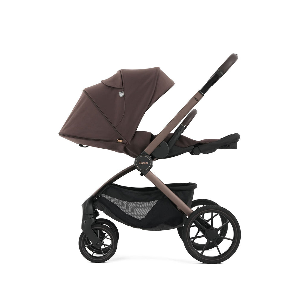 Oyster Vee Luxury Capsule 360 Travel System Bundle - Chocolate