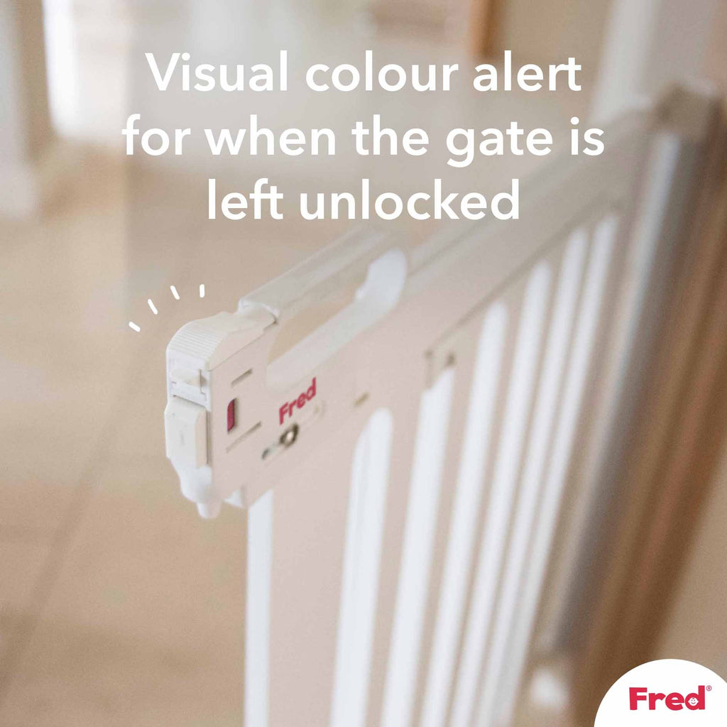 Fred Safety Pressure Fit Wooden Stairgate