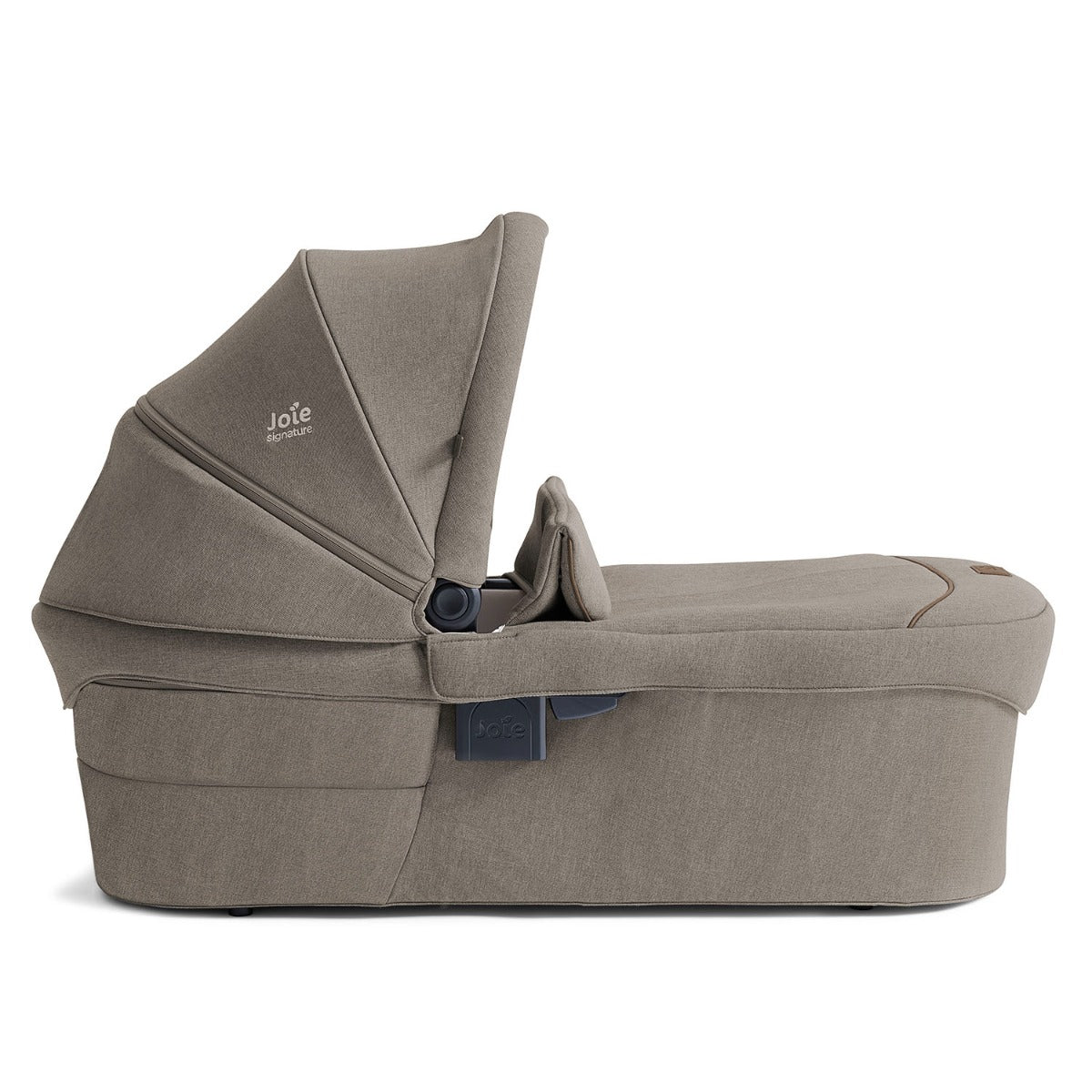 Joie Ramble XL Signature Carrycot - Maple 2