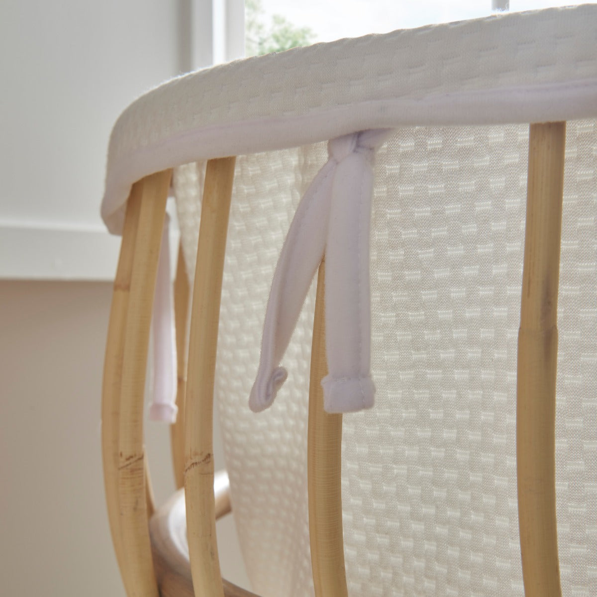 CuddleCo Aria 2 Piece Set With Crib & Clothes Rail - Rattan 5