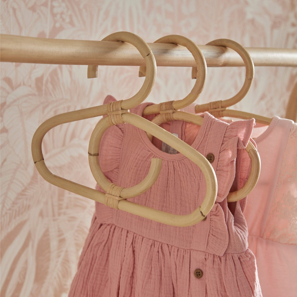 CuddleCo Aria Set of 9 Hangers - Rattan 1