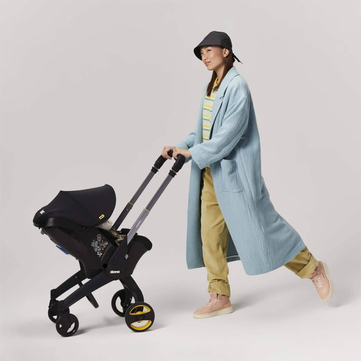 Doona i Infant Car Seat Stroller + IsoFix Base - Nitro Black 3