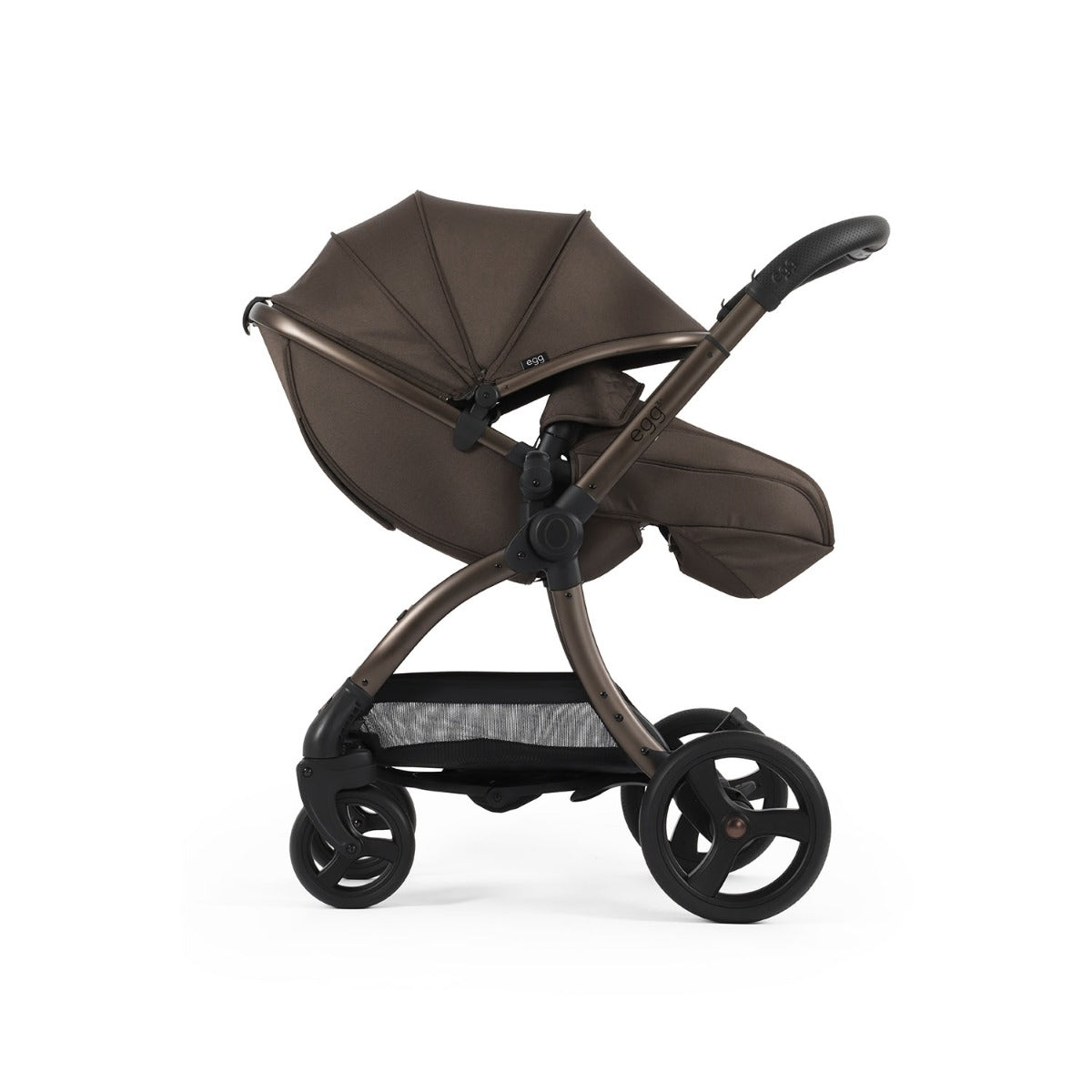 Egg 3 Luxury Shell i-Size Travel System Bundle - Chocolate Velvet 17