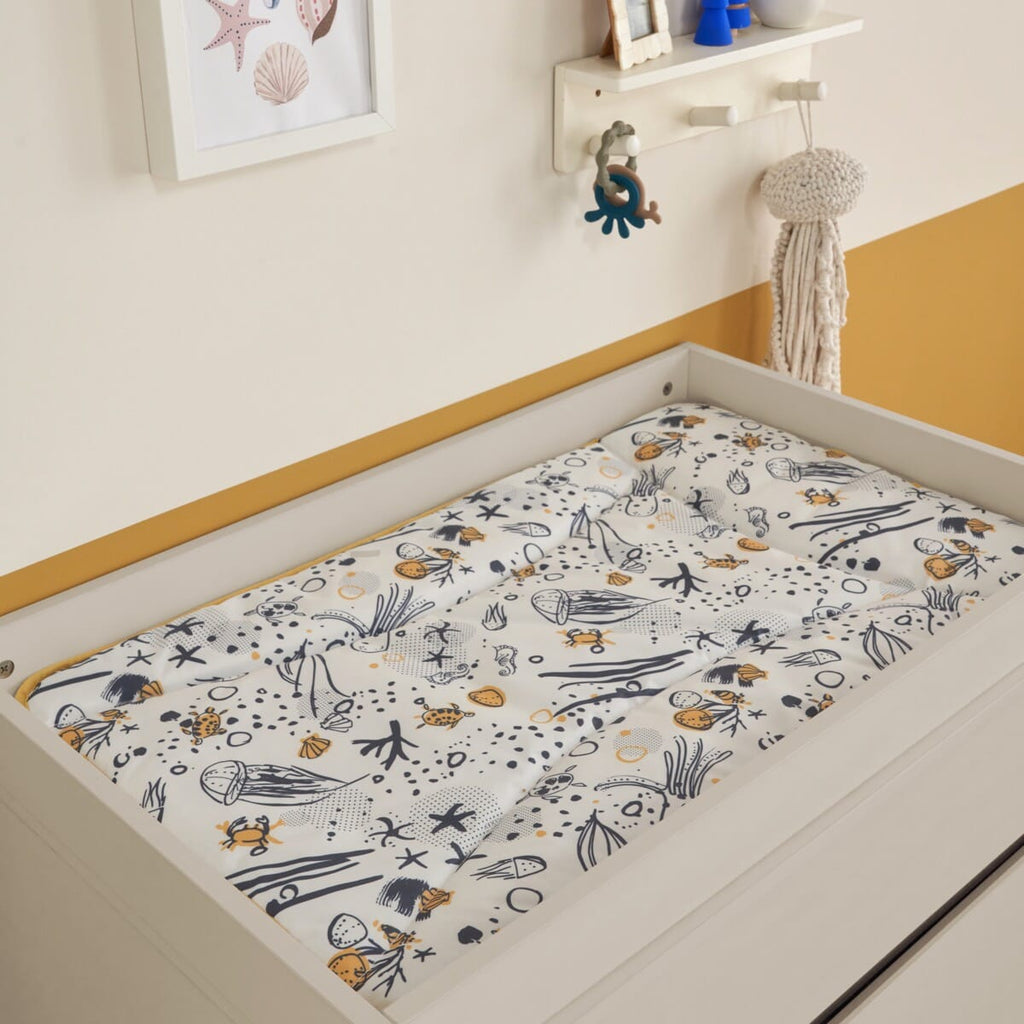 Tutti Bambini Fuori Chest Changer - White Sand & Warm Walnut