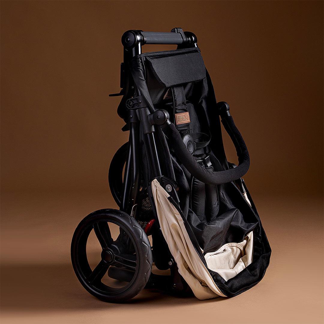 Mountain Buggy Swift Pushchair - Caviar
