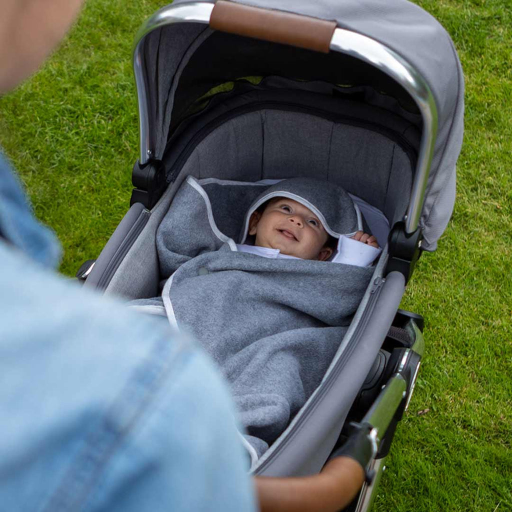 Purflo Cosy Wrap Travel Blanket - Minimal Grey