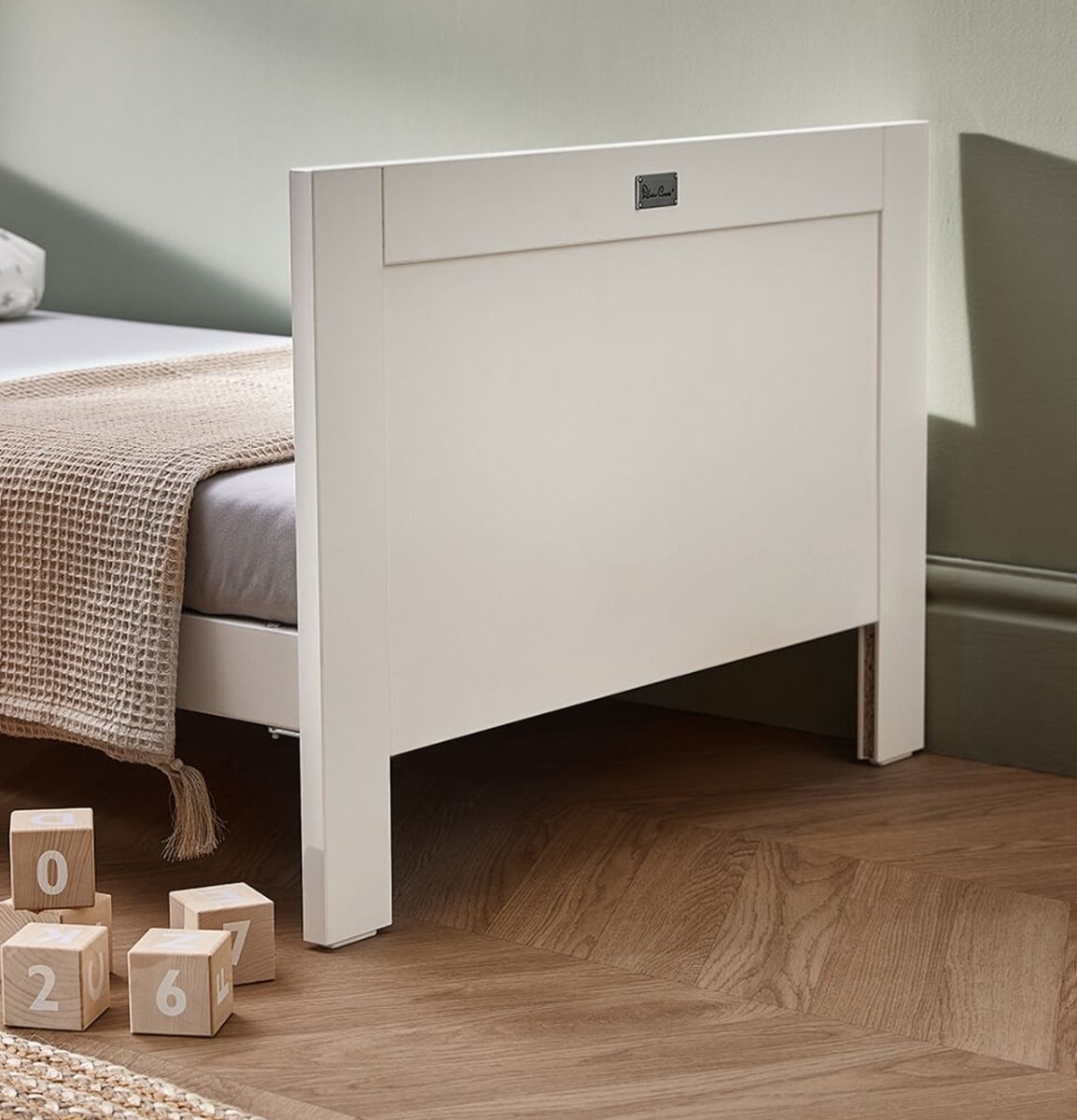 Silver Cross Bromley Cot Bed - White 7