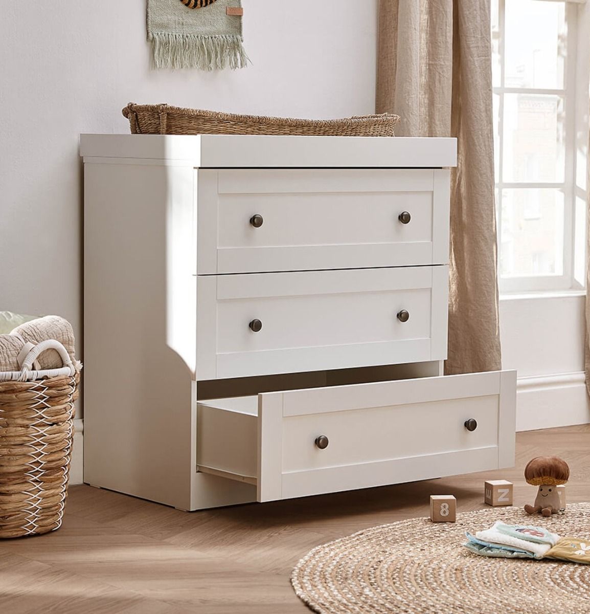 Silver Cross Bromley Dresser - White 3