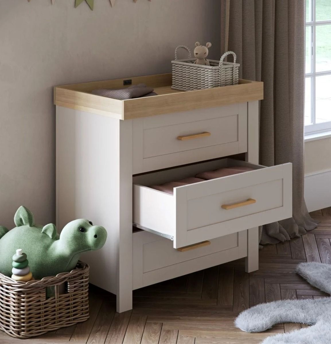 Silver Cross Seville Dresser - Cashmere Oak 3