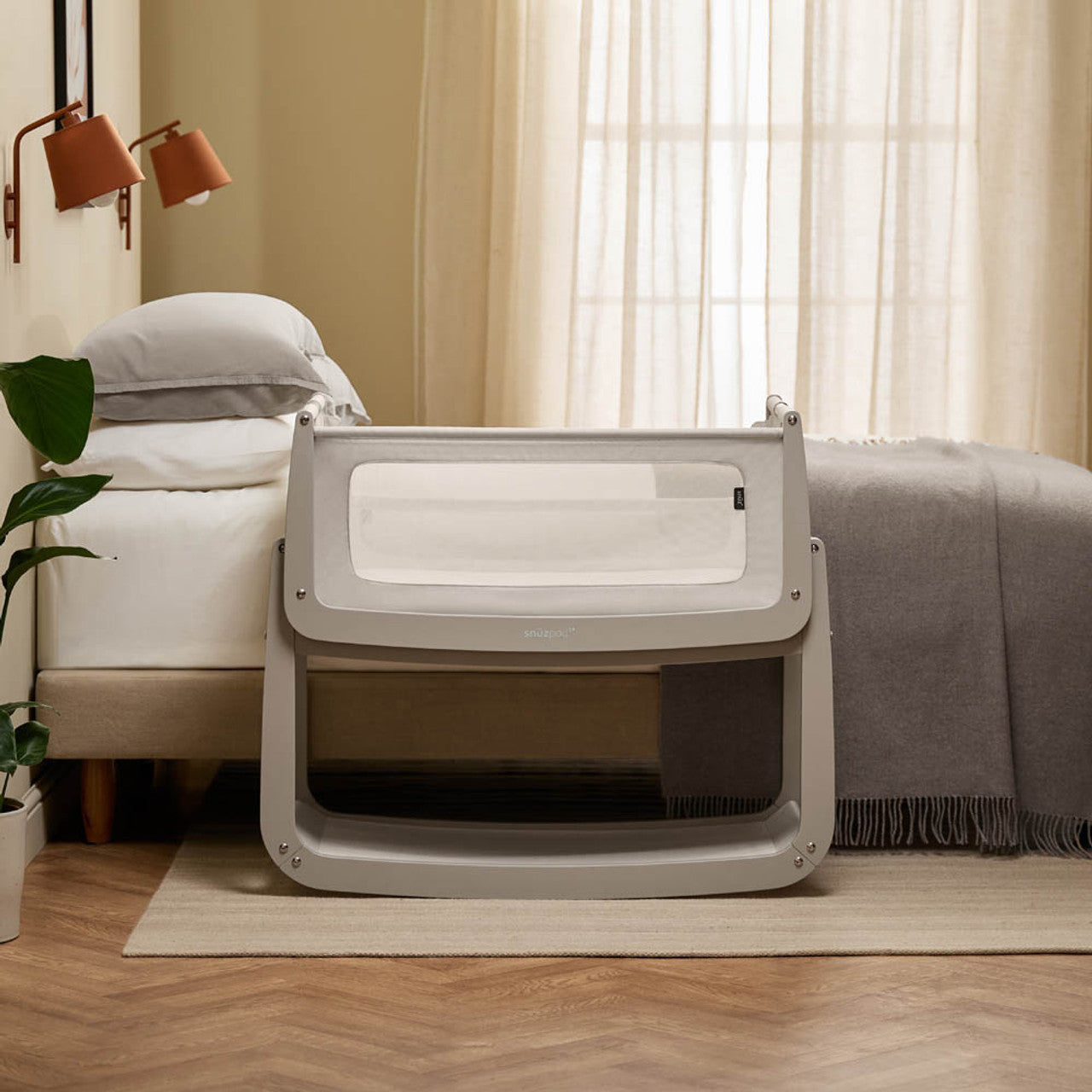 Snuzpod 5 Bedside Crib - Pebble 2