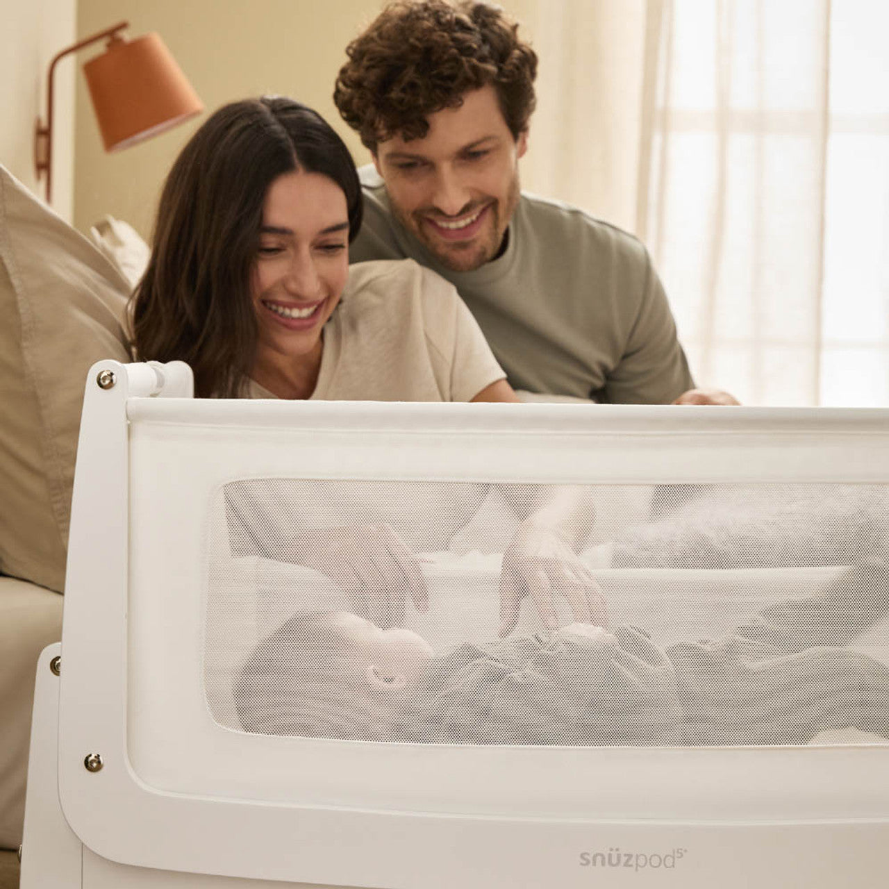 Snuzpod 5 Bedside Crib - White 4