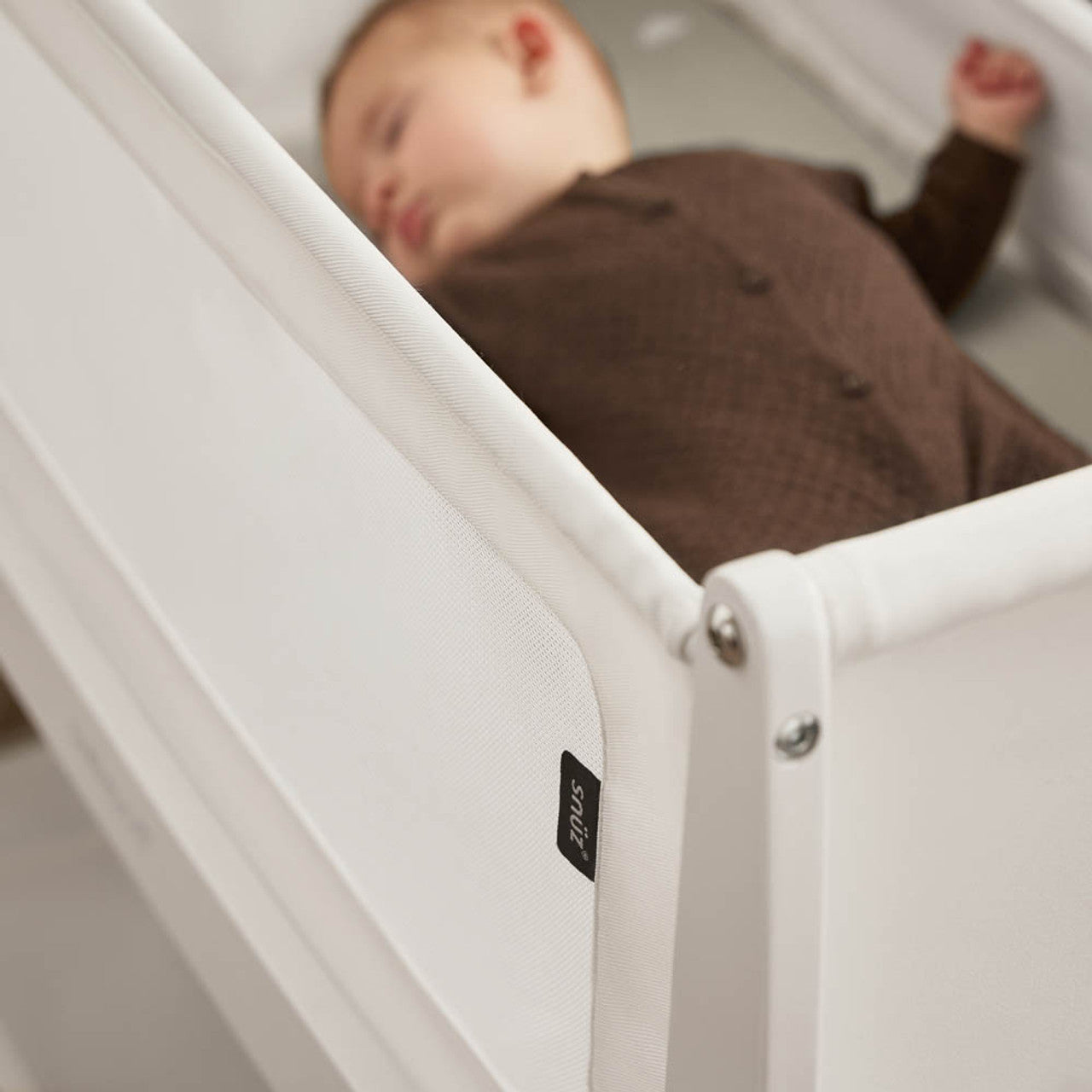 Snuzpod 5 Bedside Crib - White 6