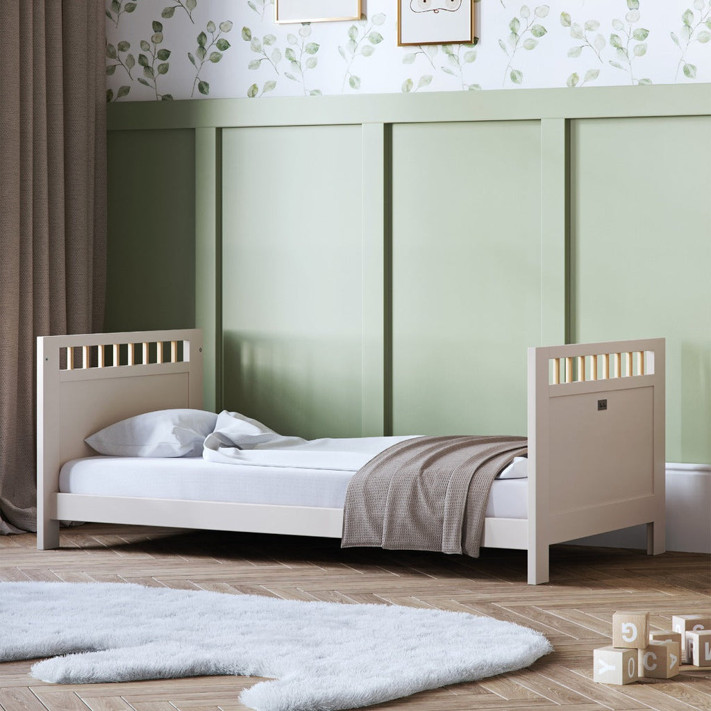 Silver Cross Seville 2 Piece Cot Bed & Dresser Set - Cashmere Oak 4