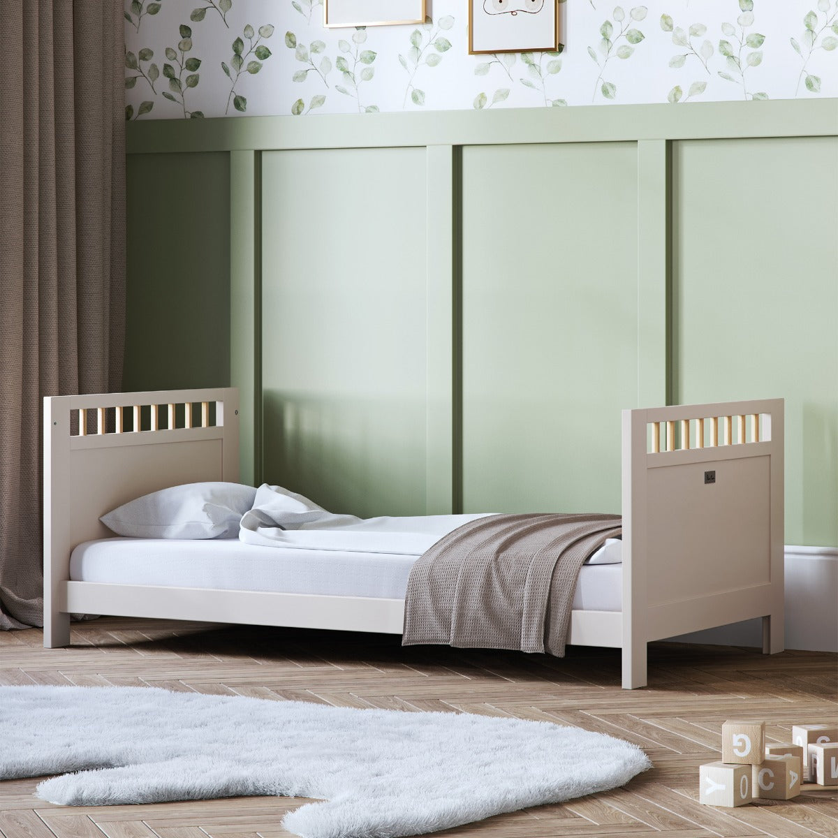 Silver Cross Seville 2 Piece Cot Bed & Dresser Set - Cashmere Oak 4