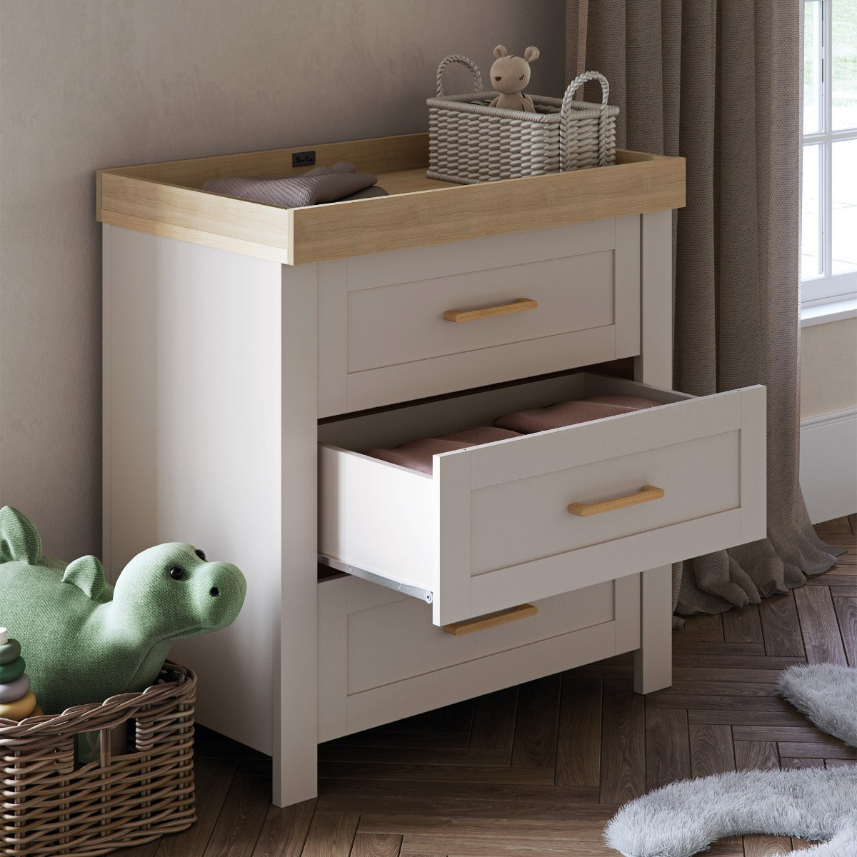 Silver Cross Seville 2 Piece Cot Bed & Dresser Set - Cashmere Oak 5
