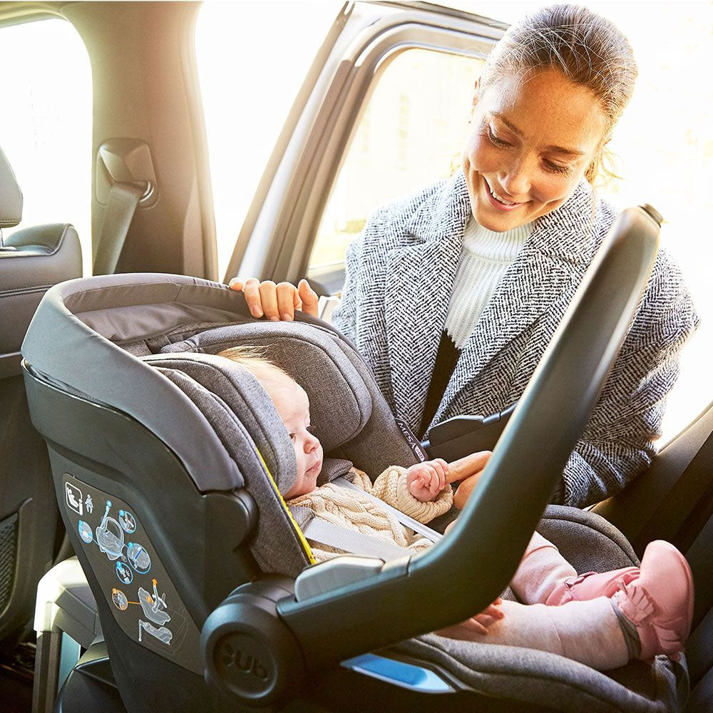 UPPAbaby Mesa i-Size Car Seat + IsoFix Base - Noa 5