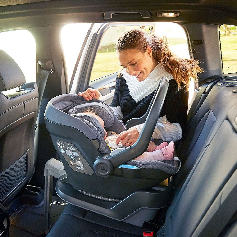 UPPAbaby Mesa i-Size Car Seat + IsoFix Base - Jake 3