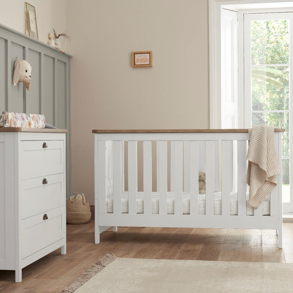 Tutti Bambini Verona 2 Piece Room Set - White & Oak