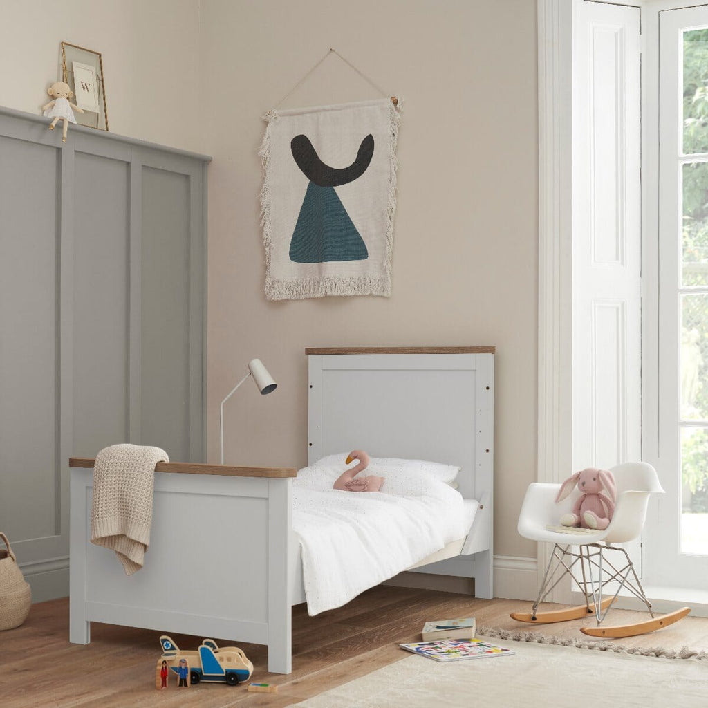 Tutti Bambini Verona 2 Piece Room Set - White & Oak